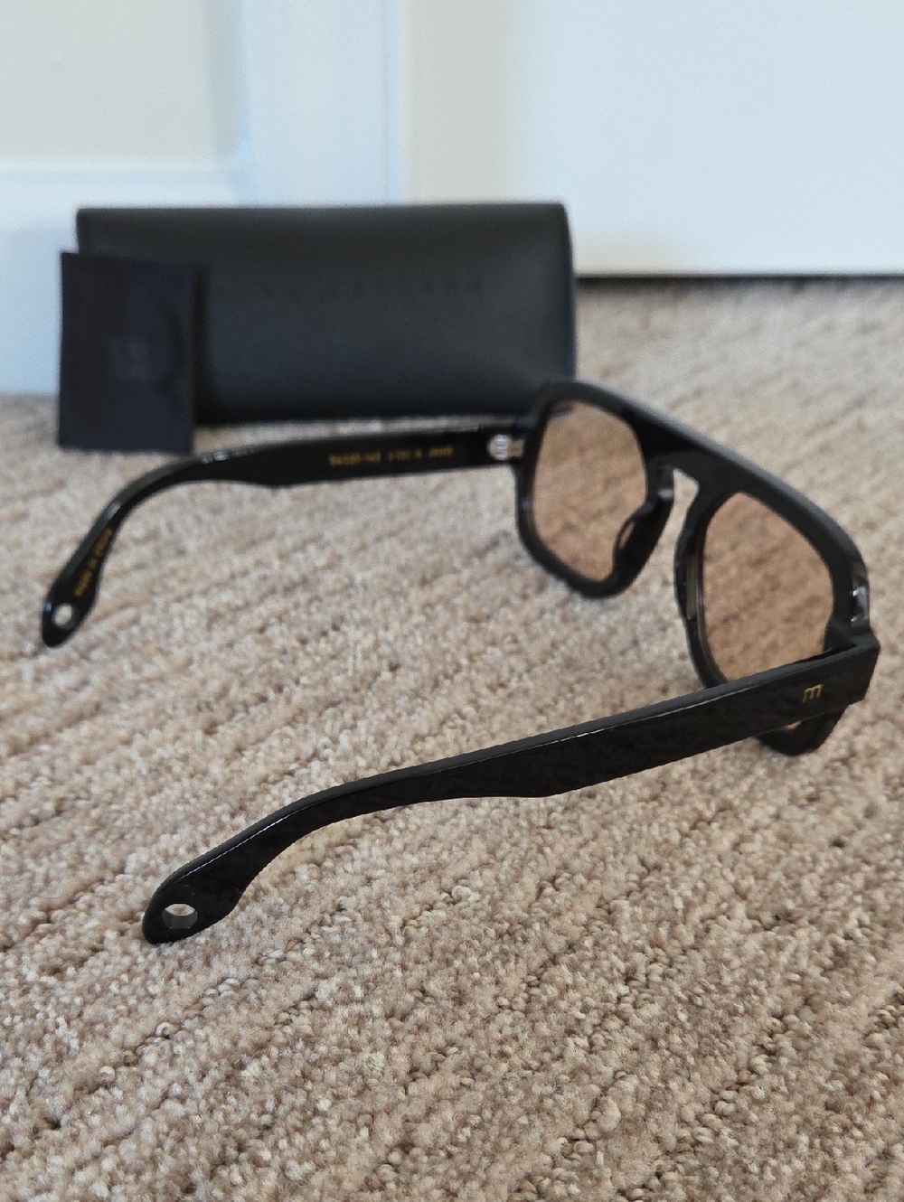 Elisa Johnson Jane Gloss Black Sunglasses - Picture 4 of 5
